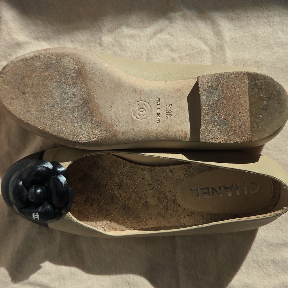 Authentic Chanel Camellia flower ballet flats. Size 36 1/2 EU. Size 6.5 US - Picture 7 of 7